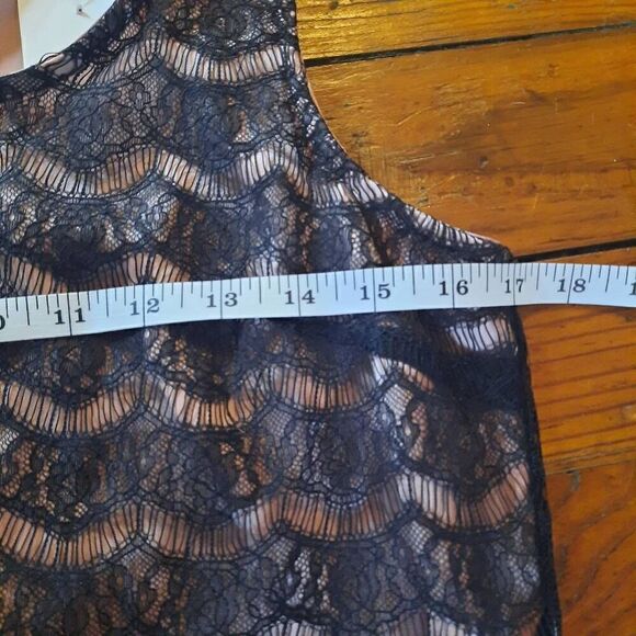 Red Haute Silk Sleeveless Blouse With Lace Overlay - Picture 5 of 6